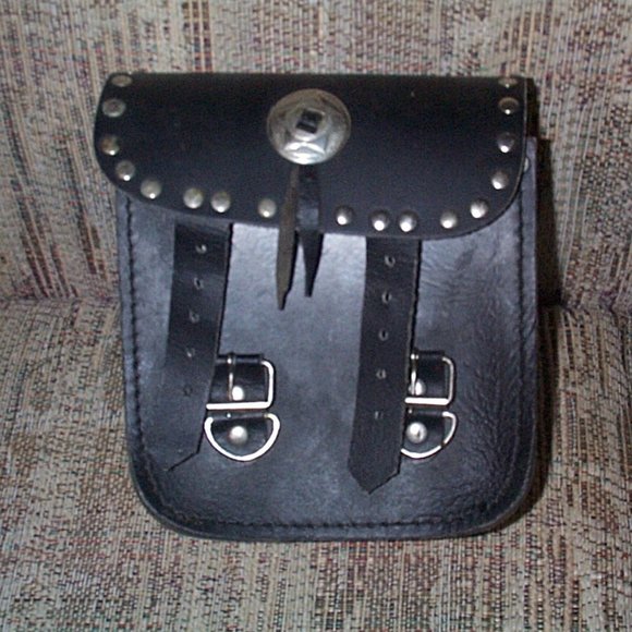 Motorcycle handlebar leather bag - Picture 1 of 4